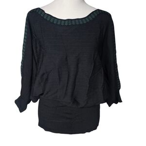 Carmen Marc Valvo Medium Black and Green Batwing Knit Top